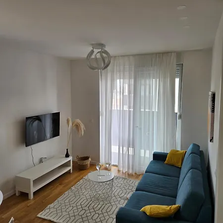 Appartement With Garage Parking Space